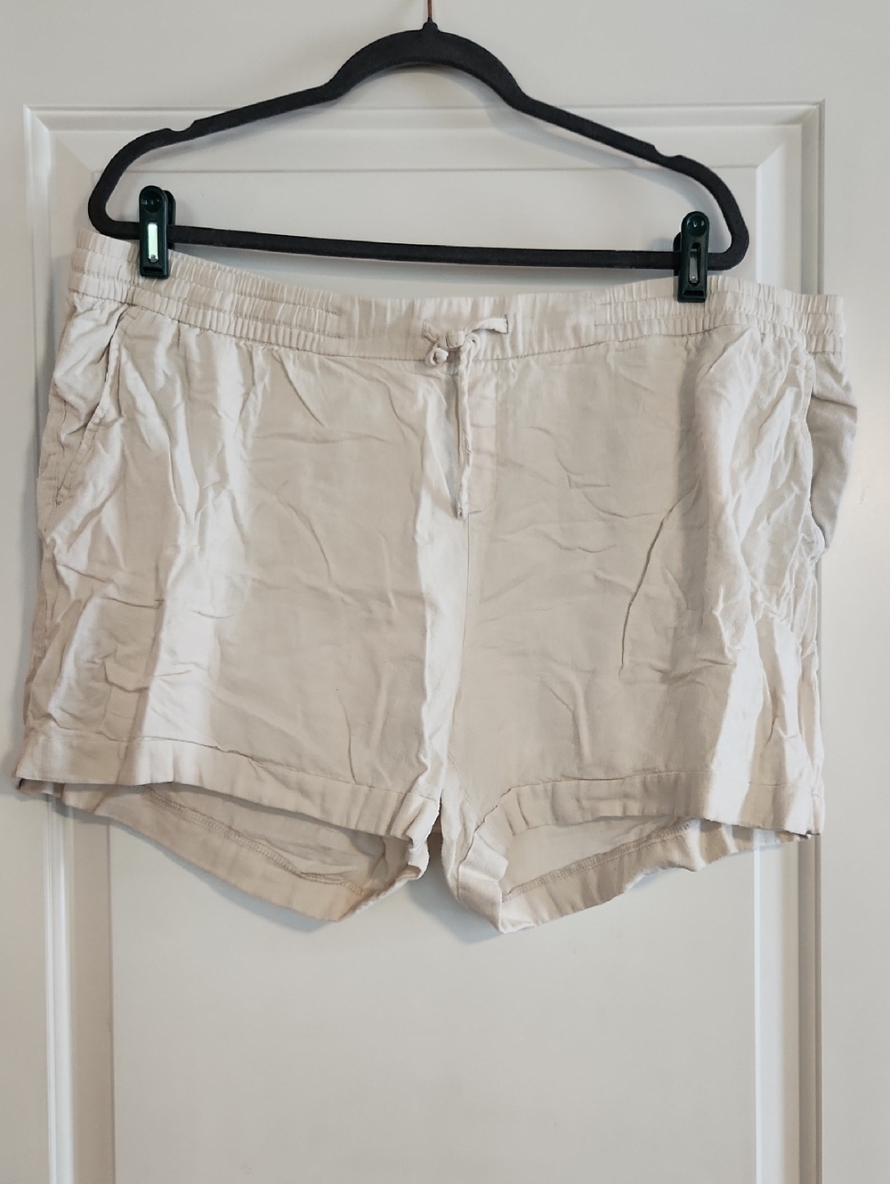 Old Navy Light Cream Athletic Drawstring Shorts
